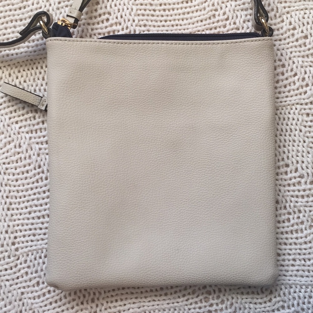 🔔🕊️LAST CHANCE NWOT Tommy Hilfiger Cream/Red/Blue Crossbody Purse - Picture 2 of 8